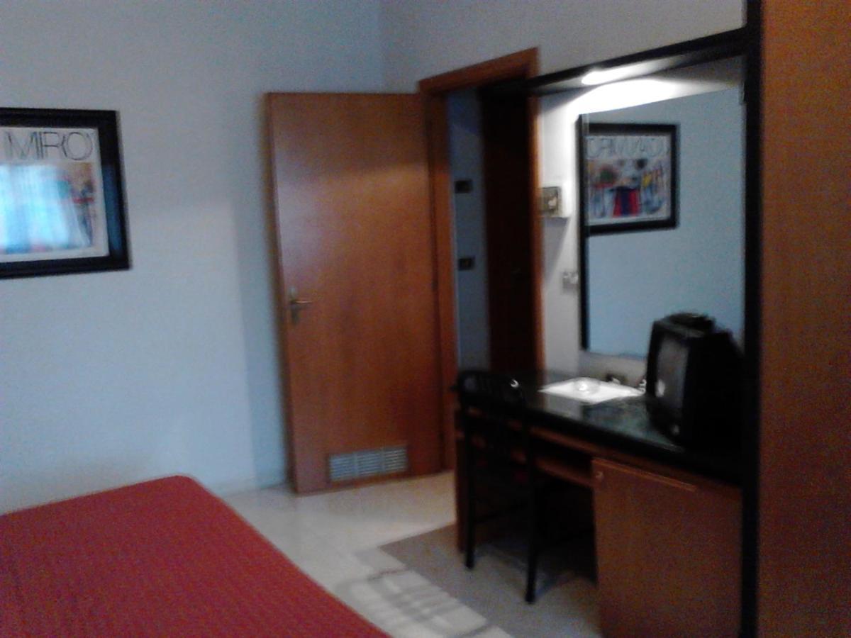 Motel Forum Polla Rum bild